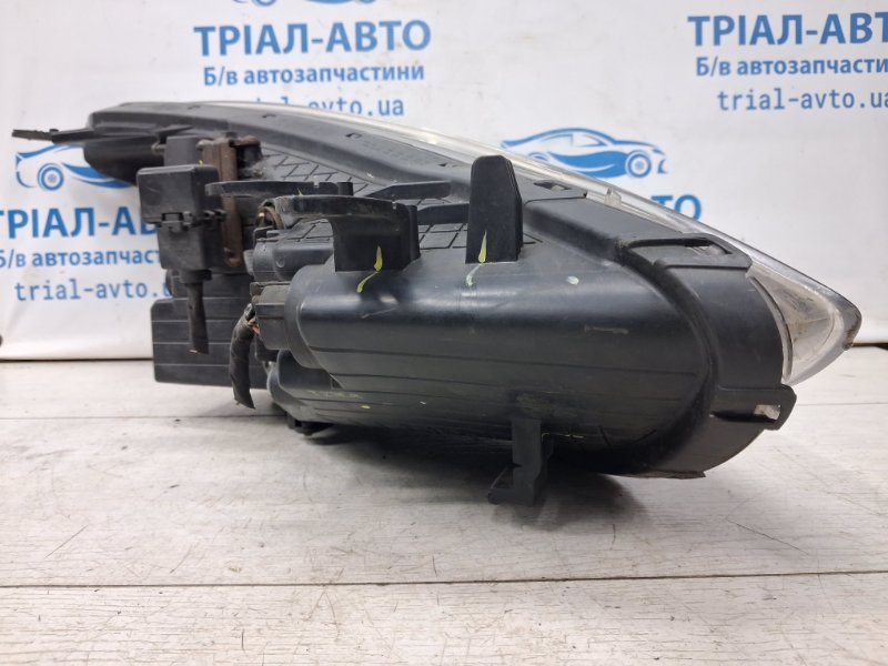 Фара левая галоген I30 2011-2017 GD 1.6 diesel D4FB