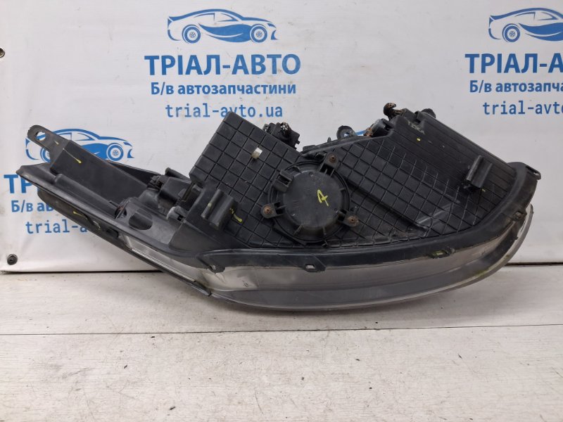 Фара левая галоген I30 2011-2017 GD 1.6 diesel D4FB