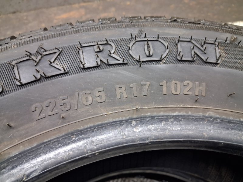 Шины 2 шт 225/65 R17
