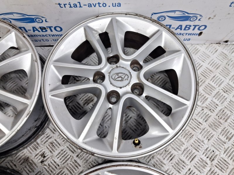 Диски титан комплект R15 Hyundai I30 GD 1.6 diesel D4FB Диски титан комплект R15 Hyundai I30 GD 1.6 diesel D4FB