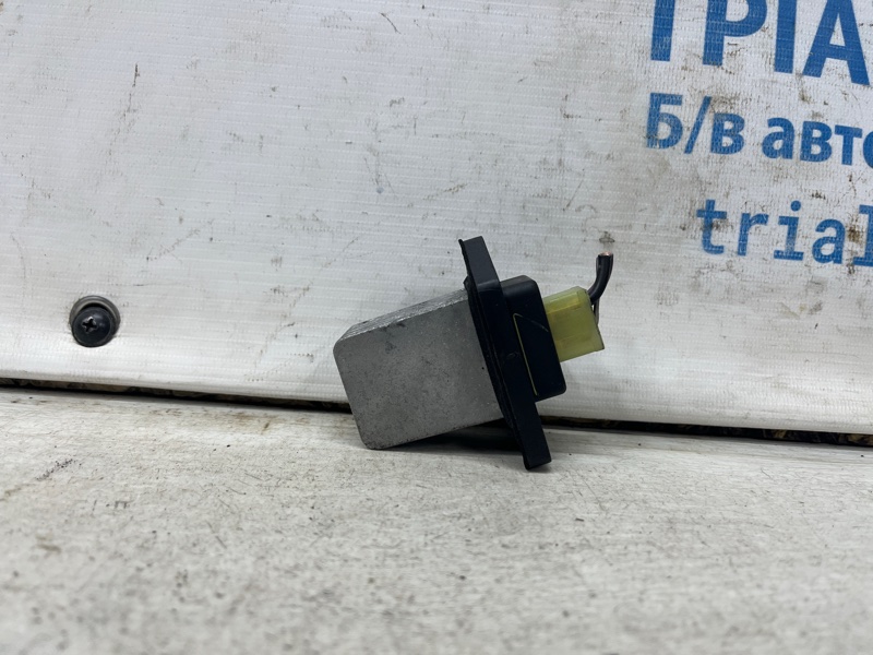 Резистор печки Chevrolet Captiva 2006-2018 C140 2.2 diesel Z22D1 96629733 Б/У