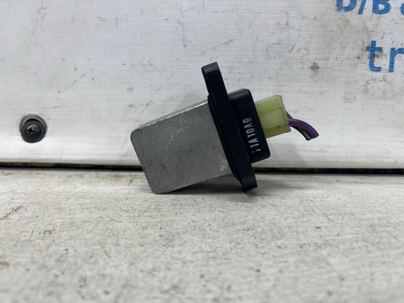 Резистор печки Chevrolet Captiva C140 2.2 diesel Z22D1