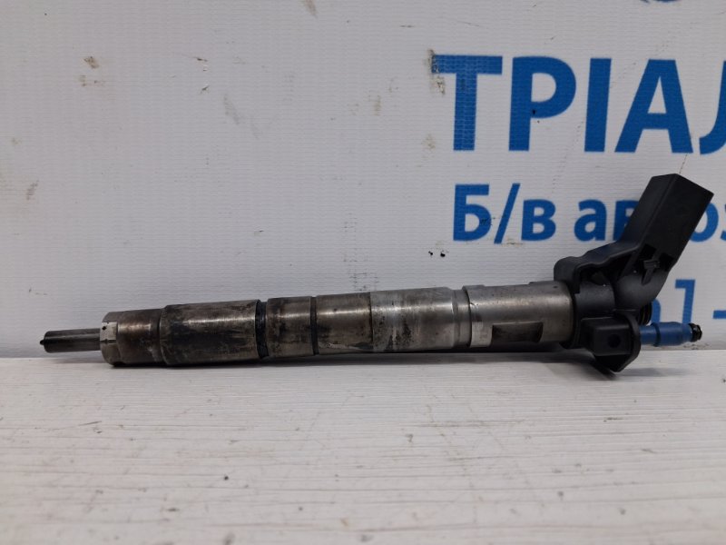 Форсунка топливная Hyundai Santa fe 2012-2019 DM 2.2 diesel D4HB 338002F000 Б/У