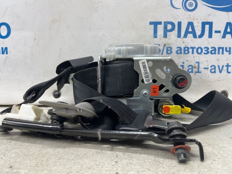 Ремень безопасности передний левый Hyundai I30 2011-2017 GD 1.6 diesel D4FB 88810A6100TX Б/У