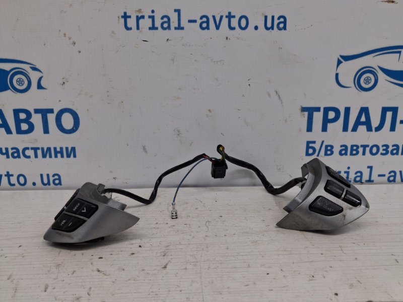 Кнопки руля Suzuki Grand Vitara 2005-2016 JT 2.0 Бензин J20A 3746050J00 Б/У