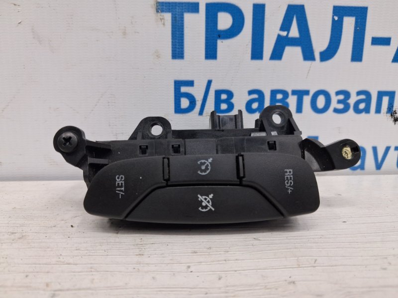 Кнопки руля Chevrolet Captiva 2006-2018 C140 2.2 diesel Z22D1 95953921 Б/У