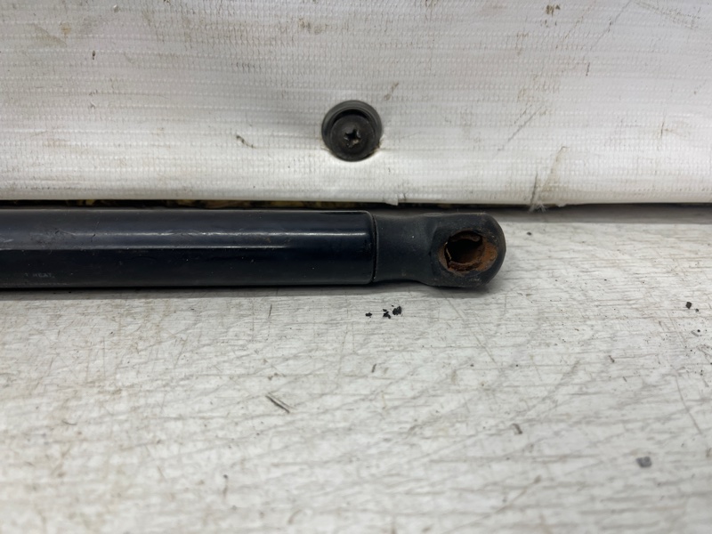 Амортизатор крышки багажника I30 2011-2017 GD 1.6 diesel D4FB