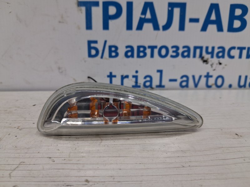 Повторитель поворотника левый Kia Sportage 2015-2022 QL 1.7 diesel D4FD 92303D9000 Б/У