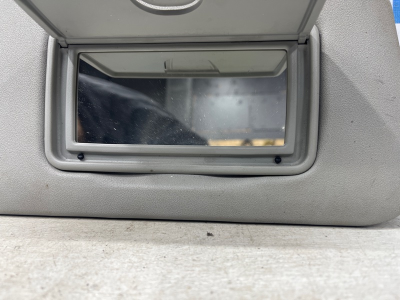 Козырек солнцезащитный правый Suzuki Grand Vitara JT 2.0 Бензин J20A