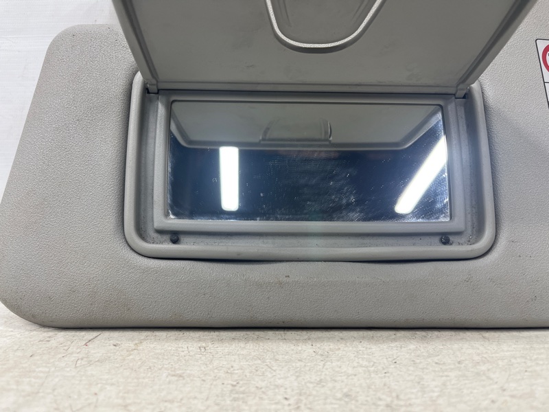 Козырек солнцезащитный левый Suzuki Grand Vitara JT 2.0 Бензин J20A