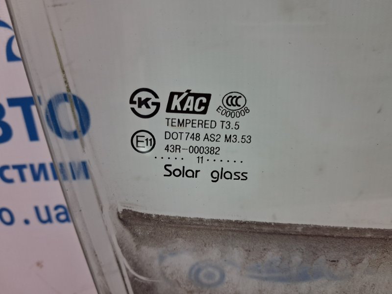 Стекло двери переднее правое Chevrolet Captiva C140 2.2 diesel Z22D1