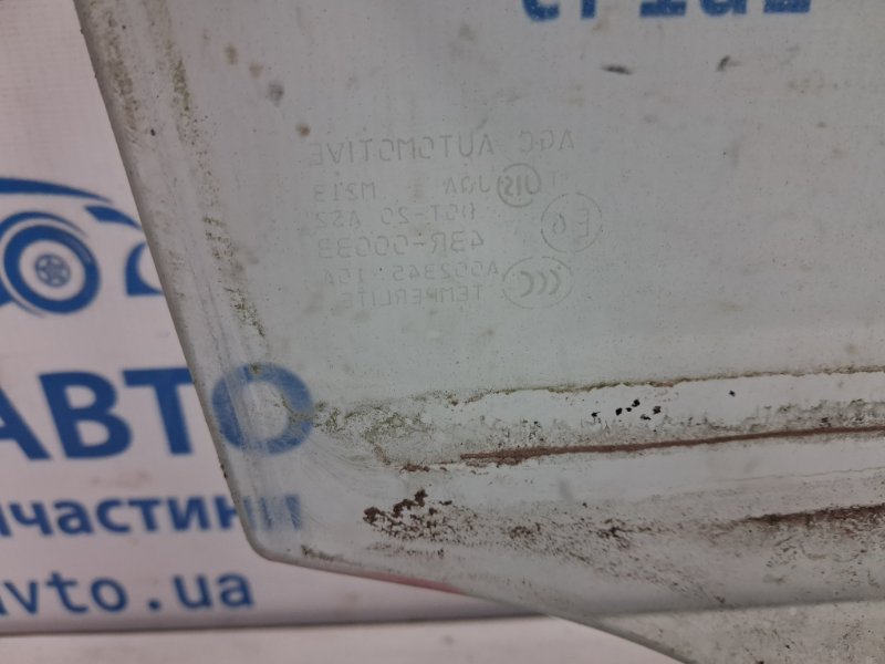 Стекло двери заднее правое Suzuki Grand Vitara JT 2.0 Бензин J20A