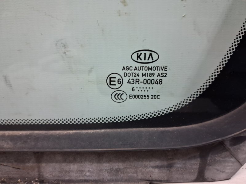 Стекло двери задней левой (форточка) Kia Sportage QL 1.7 diesel D4FD