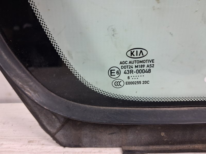 Стекло двери задней правой (форточка) Kia Sportage QL 1.7 diesel D4FD