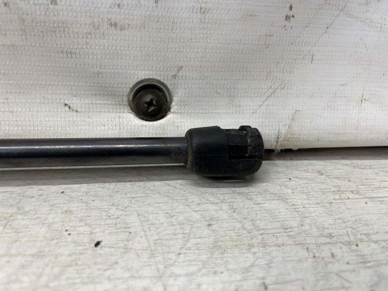 Амортизатор крышки багажника Hyundai Santa fe CM 2.2 diesel D4HB