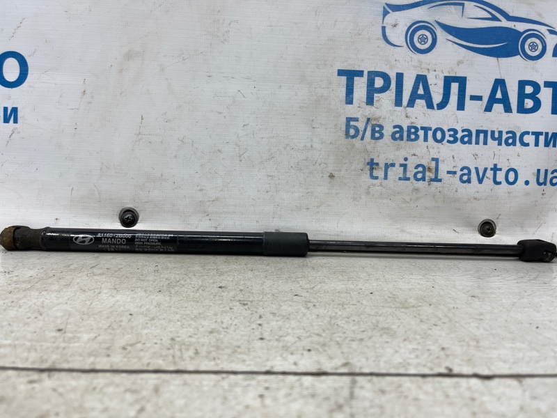 Амортизатор капота Hyundai Santa fe 2005-2012 CM 2.2 diesel D4HB 811602B000 Б/У