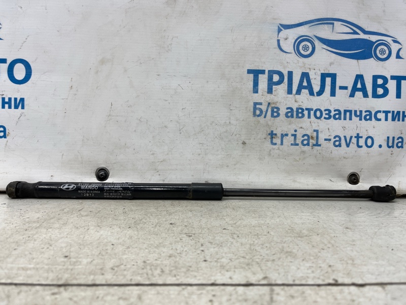 Амортизатор капота Hyundai Santa fe 2005-2012 CM 2.2 diesel D4HB 811602B000 Б/У