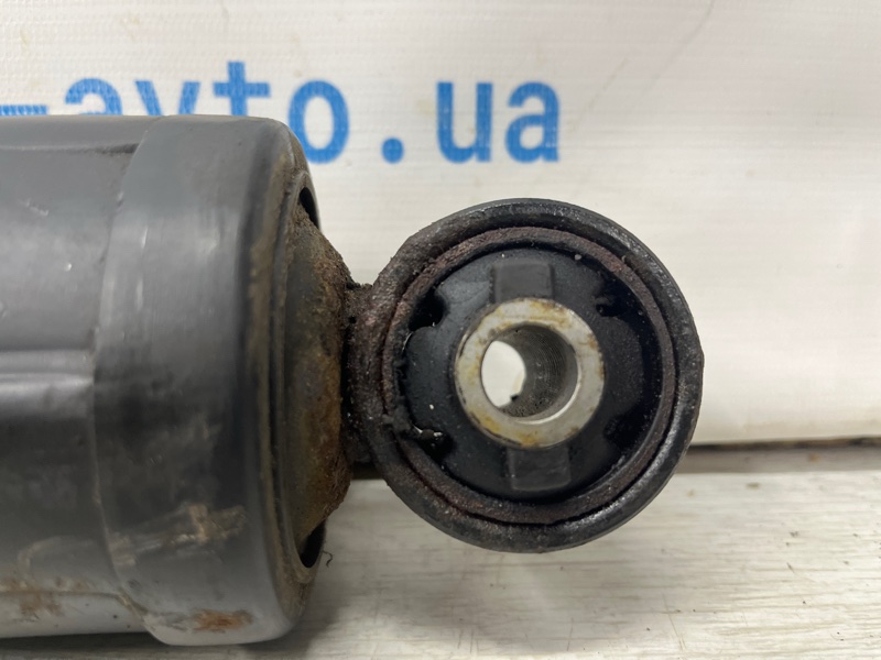 Амортизатор задний Chevrolet Captiva C140 2.2 diesel Z22D1