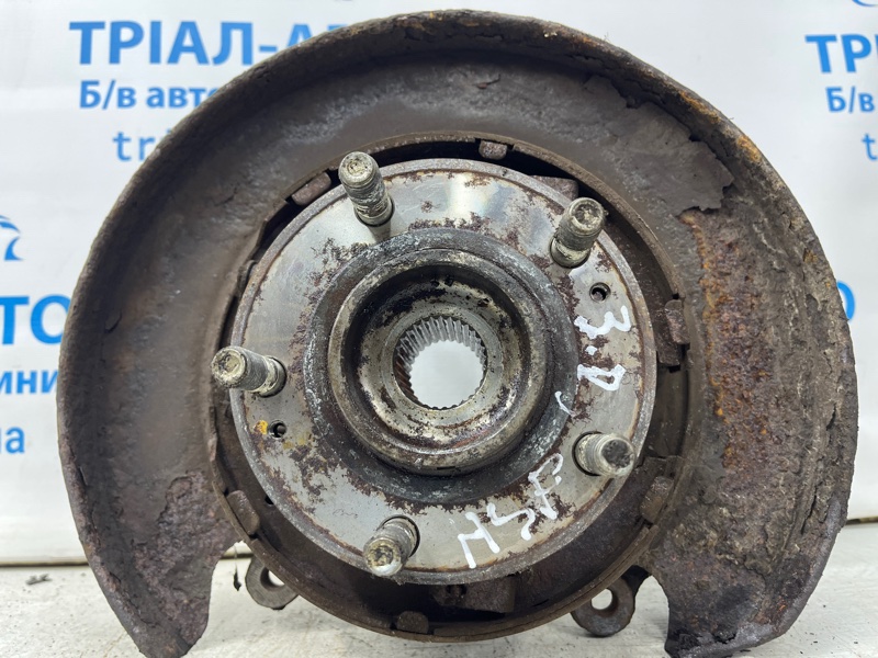 Цапфа задняя правая со ступицей Hyundai Santa fe 2005-2012 CM 2.2 diesel D4HB 527202P000 Б/У