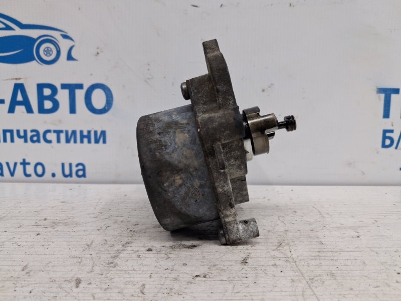 Насос вакуумный Hyundai I30 2011-2017 GD 1.6 diesel D4FB 288102A001 Б/У
