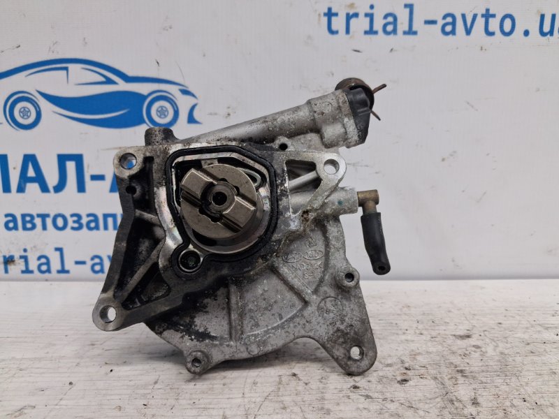 Насос вакуумный Santa fe 2005-2012 CM 2.2 diesel D4HB