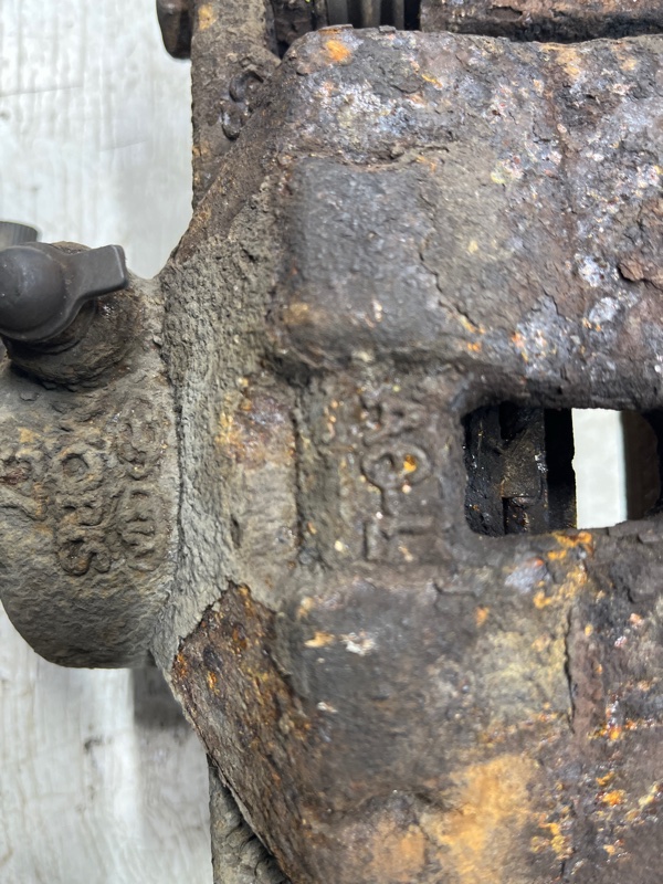 Суппорт передний левый I30 2011-2017 GD 1.6 diesel D4FB