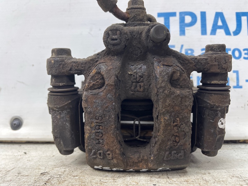 Суппорт задний правый Kia Sportage 2015-2022 QL 1.7 diesel D4FD 58230D7000 Б/У