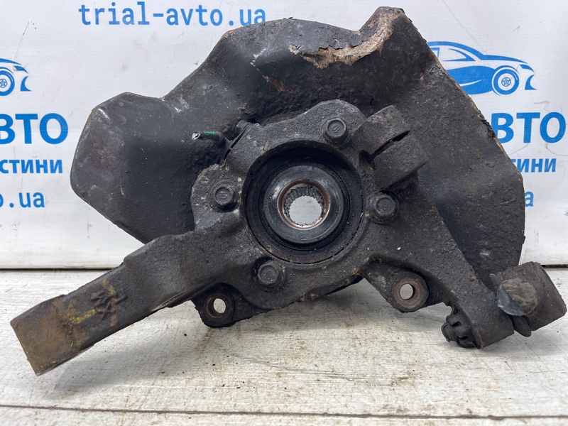 Кулак поворотный правый со ступицей Hyundai Santa fe CM 2.2 diesel D4HB