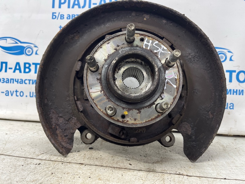 Цапфа задняя левая со ступицей Hyundai Santa fe 2005-2012 CM 2.2 diesel D4HB 527102P000 Б/У