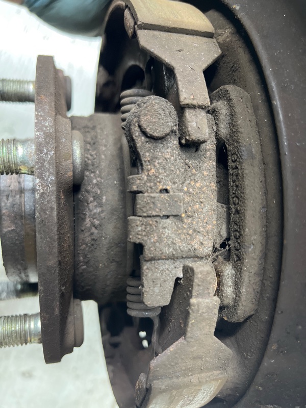 Цапфа задняя левая со ступицей Hyundai Santa fe CM 2.2 diesel D4HB