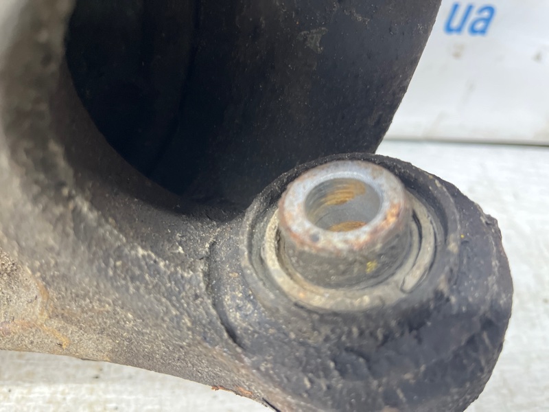 Цапфа задняя левая со ступицей Santa fe 2005-2012 CM 2.2 diesel D4HB