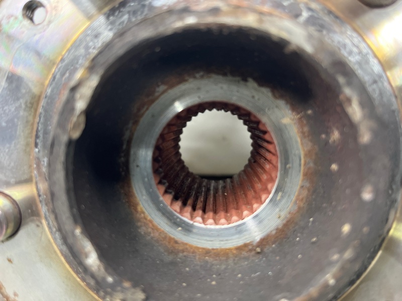 Кулак поворотный правый со ступицей Sportage 2015-2022 QL 1.7 diesel D4FD