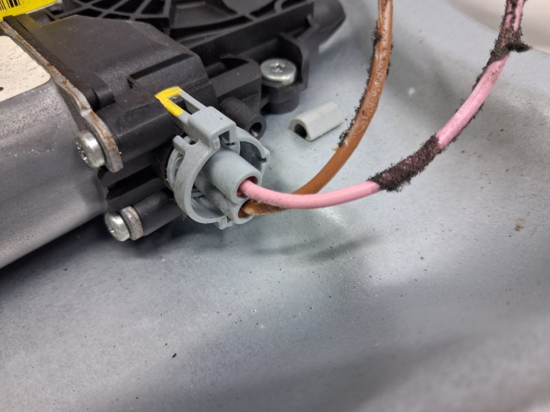 Стеклоподъемник задний правый Hyundai Santa fe CM 2.2 diesel D4HB