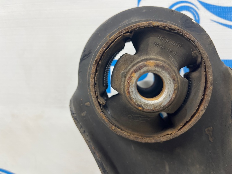 Рычаг правый Kia Sportage QL 1.7 diesel D4FD