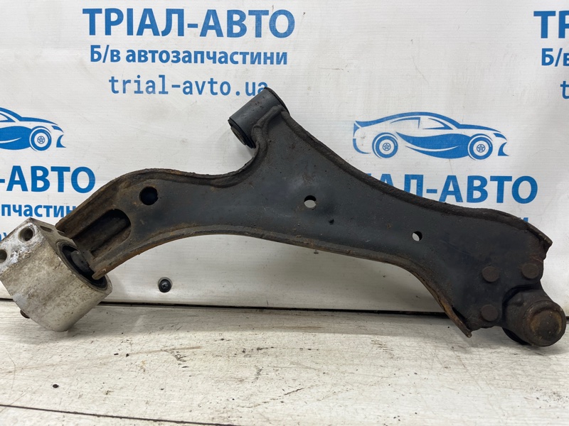 Рычаг левый Chevrolet Captiva C140 2.2 diesel Z22D1