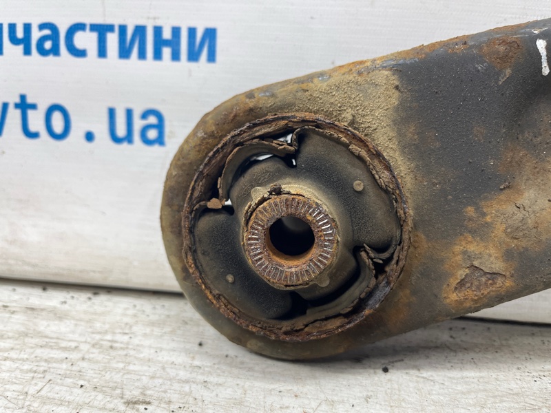 Рычаг правый I30 2011-2017 GD 1.6 diesel D4FB