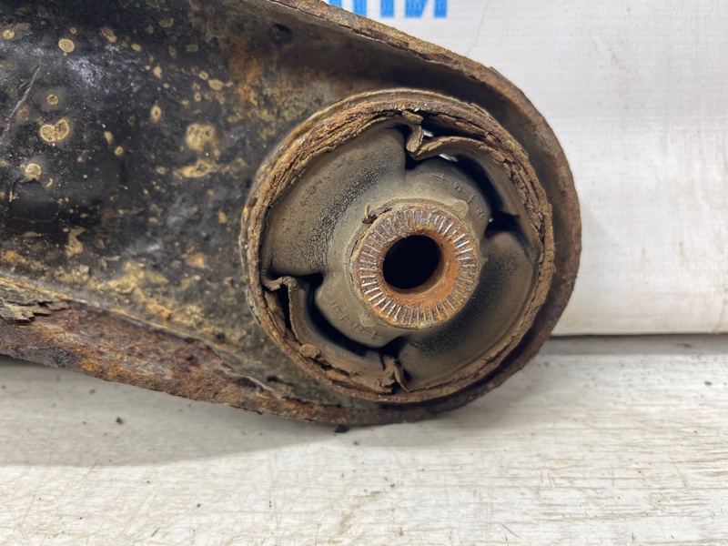 Рычаг правый I30 2011-2017 GD 1.6 diesel D4FB