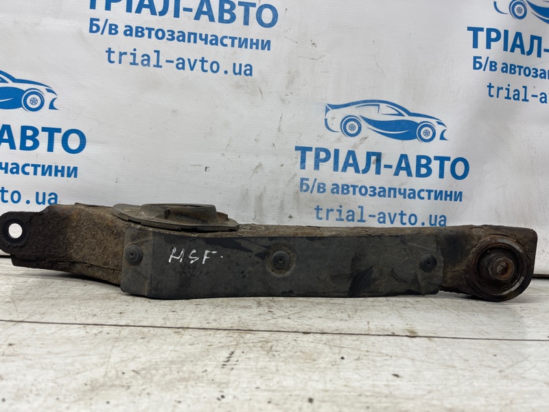Рычаг задней подвески нижний поперечный (под пружину) правый Hyundai Santa fe 2005-2012 CM 2.2 diesel D4HB 552203J100 Б/У