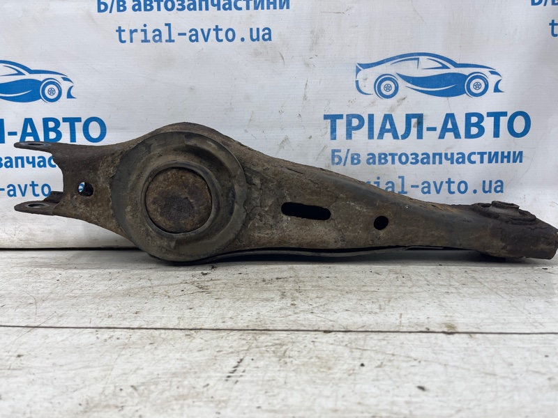 Рычаг задней подвески нижний поперечный (под пружину) правый Santa fe 2005-2012 CM 2.2 diesel D4HB