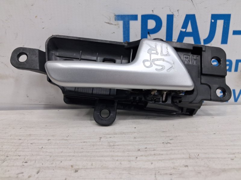 Ручка двери внутренняя правая Kia Sportage 2015-2022 QL 1.7 diesel D4FD 82620F1000KA1 Б/У