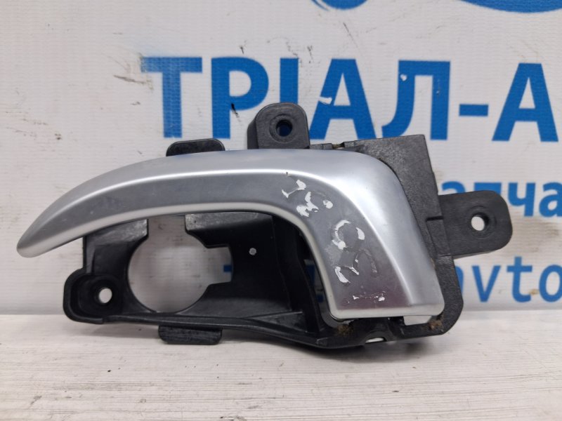 Ручка двери внутренняя левая Hyundai I30 2011-2017 GD 1.6 diesel D4FB 82611A5000RY Б/У