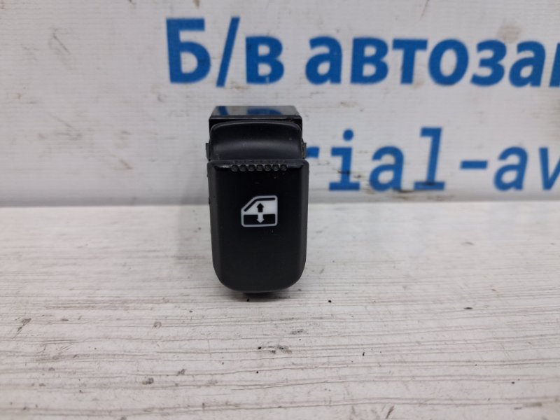Кнопка стеклоподъемника Hyundai Santa fe 2005-2012 CM 2.2 diesel D4HB 935812B000 Б/У