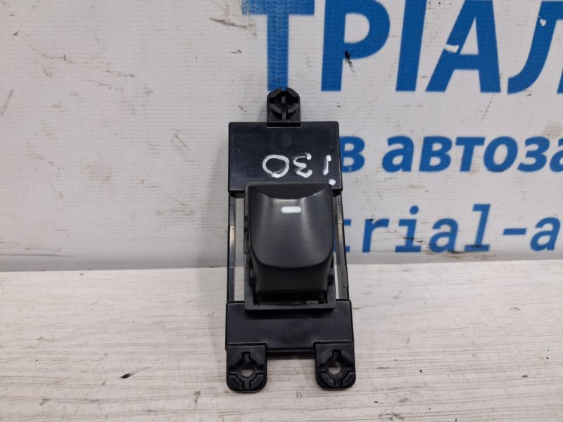 Кнопка стеклоподъемника Hyundai I30 2011-2017 GD 1.6 diesel D4FB 93576A6010 Б/У