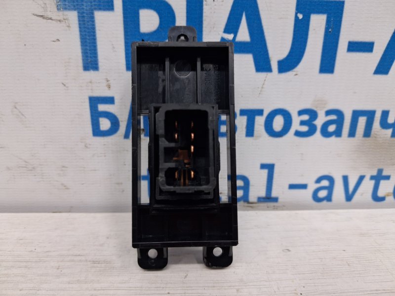 Кнопка стеклоподъемника Hyundai I30 GD 1.6 diesel D4FB