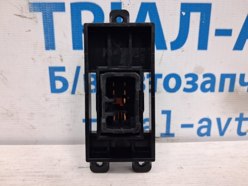 Кнопка стеклоподъемника Hyundai I30 GD 1.6 diesel D4FB