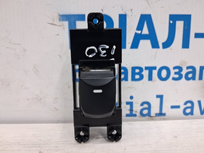 Кнопка стеклоподъемника Hyundai I30 2011-2017 GD 1.6 diesel D4FB 93576A6010 Б/У