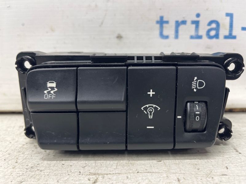 Кнопки управления Kia Sportage 2015-2022 QL 1.7 diesel D4FD 93700D9510WK Б/У