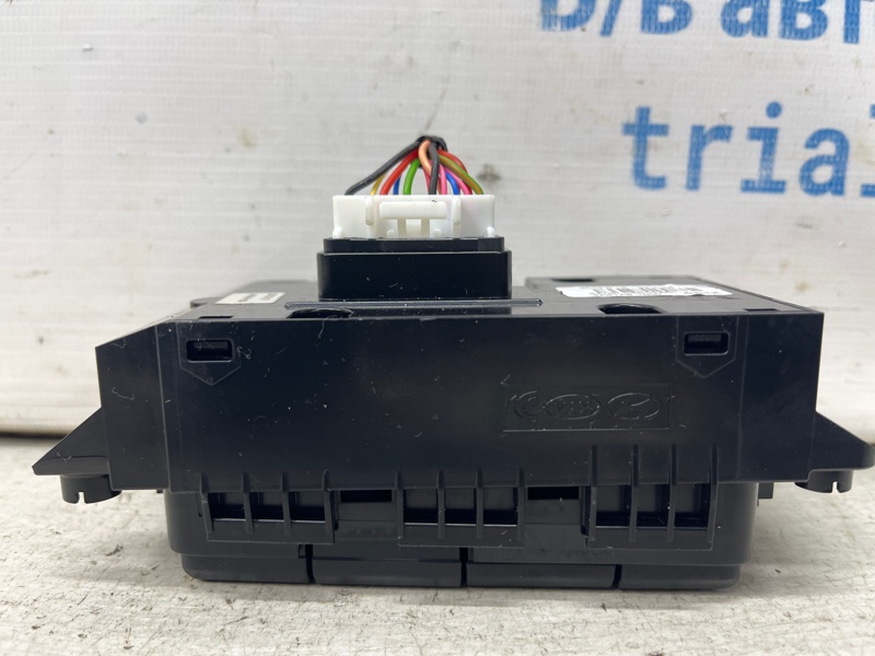 Кнопки управления Kia Sportage QL 1.7 diesel D4FD