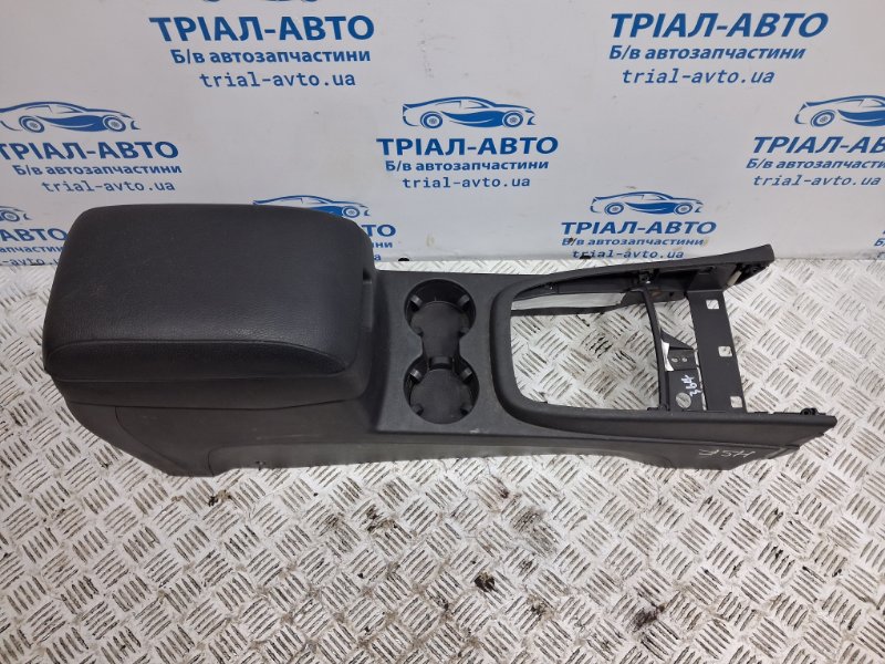 Подлокотник Santa fe 2005-2012 CM 2.2 diesel D4HB