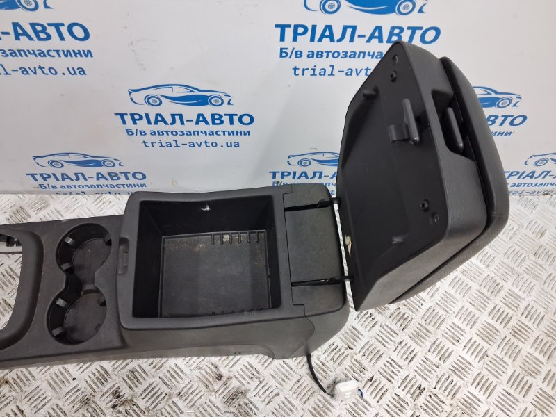 Подлокотник Santa fe 2005-2012 CM 2.2 diesel D4HB